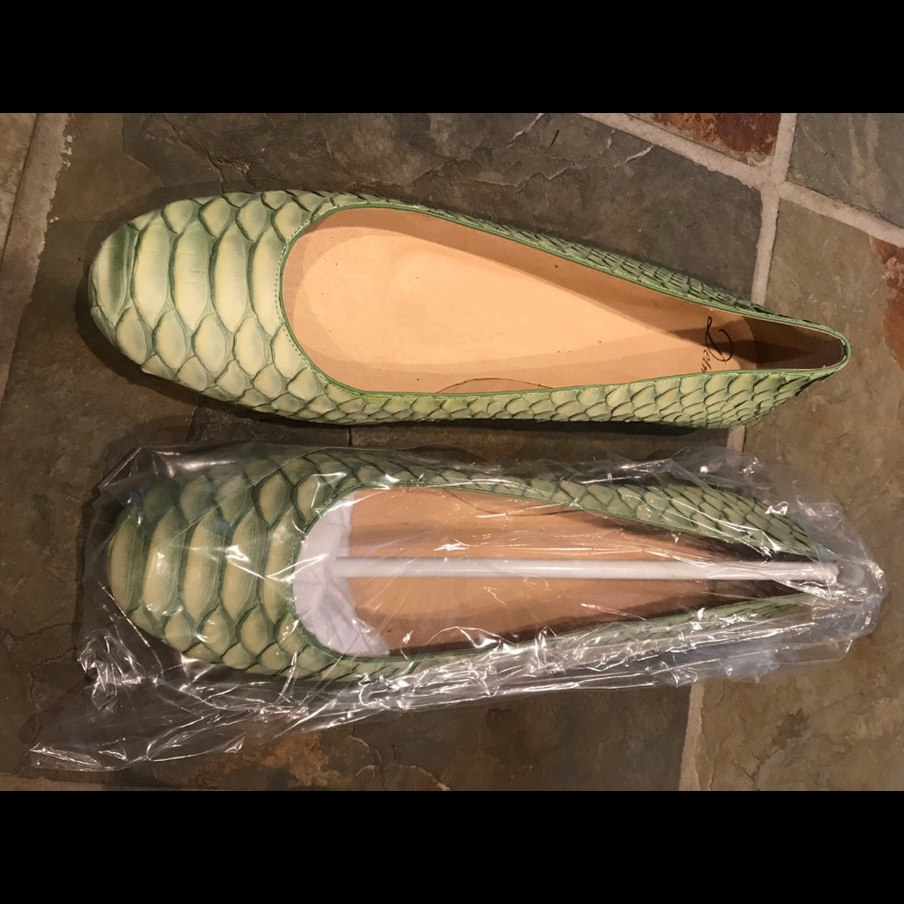 Delman Python Flats, 9, NIB - Picture 2 of 8